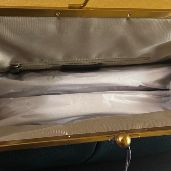 Chic Dark Green Leather Clutch - Picture 5 of 10